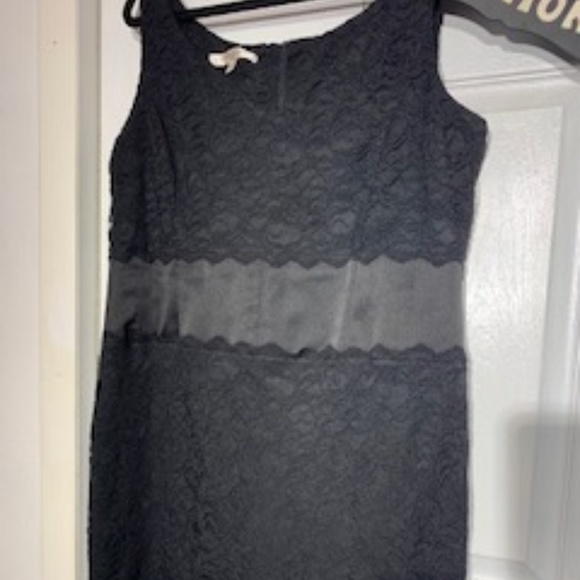 Evan-Picone Sleeveless Black Lace Cocktail Dress - Picture 2 of 8